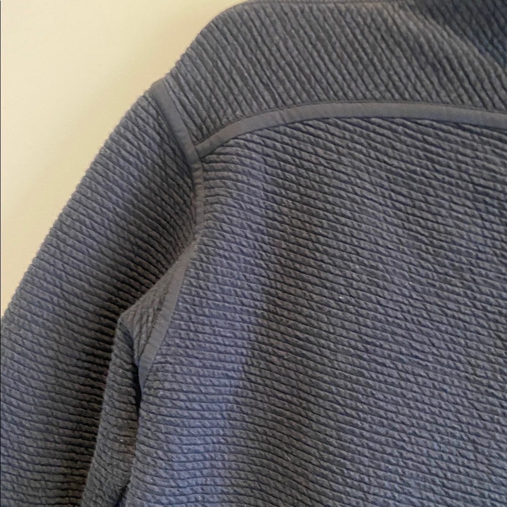 Lululemon On Repeat Mock Neck - Picture 9 of 9